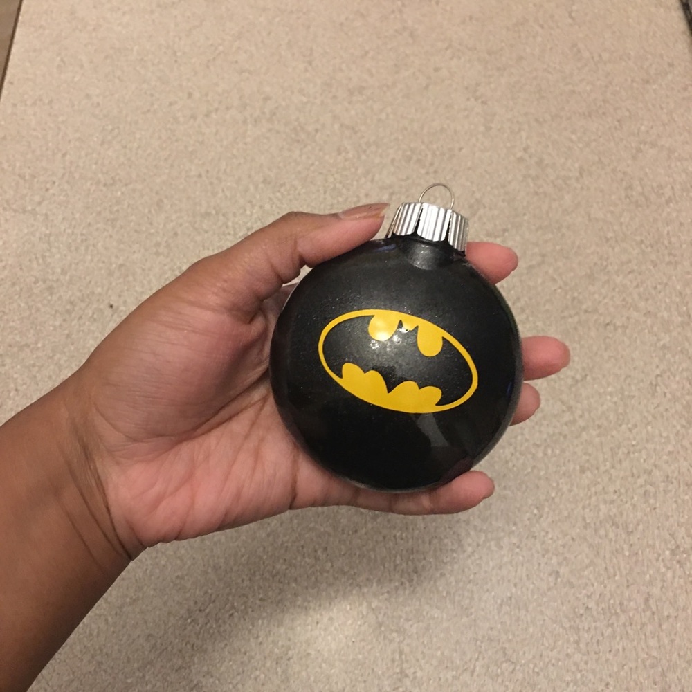 ✨Host Pick✨🎄3/35$🎄 Batman Christmas Ornaments - Picture 2 of 3